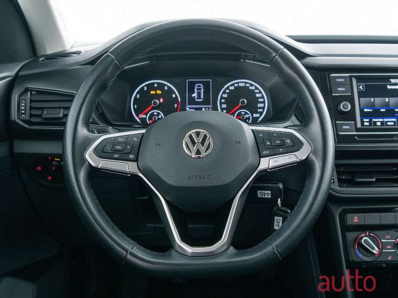 2020' Volkswagen T-Cross photo #5