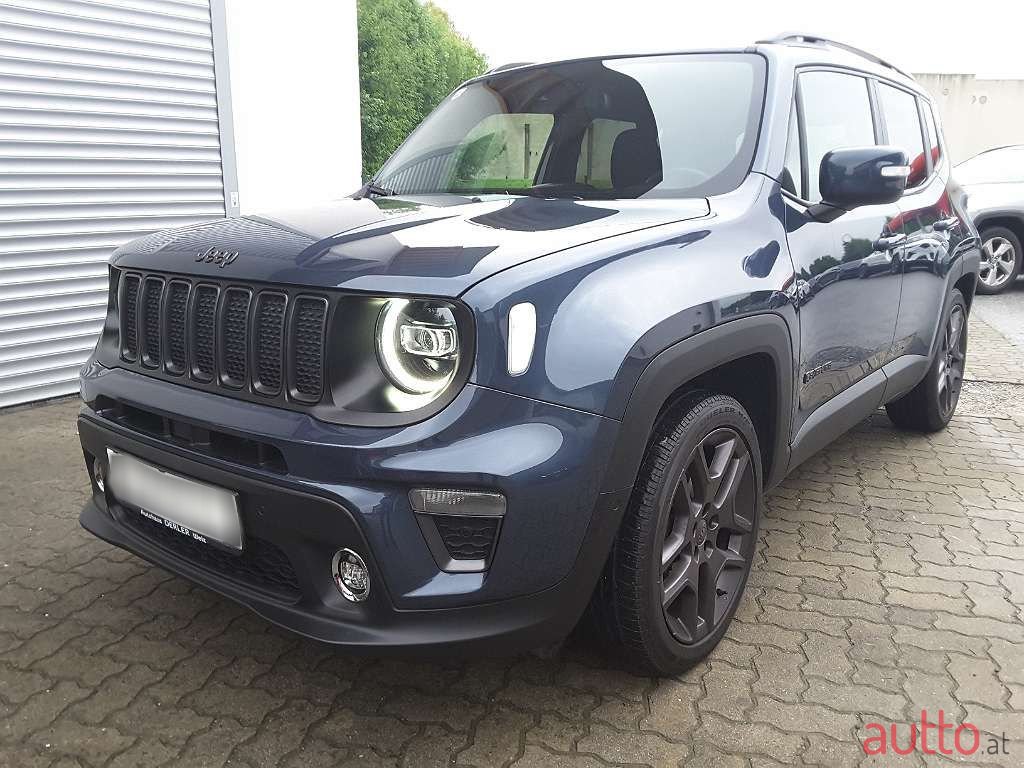 2021' Jeep Renegade photo #3
