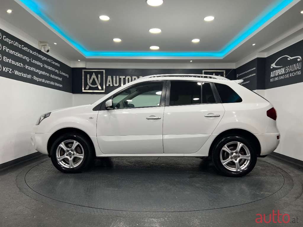 2011' Renault Koleos photo #3