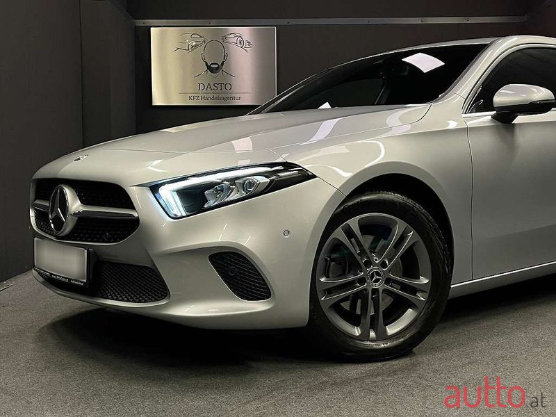 2020' Mercedes-Benz A-Klasse photo #1