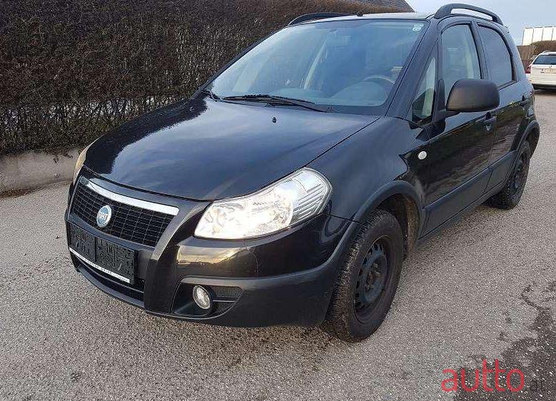 2007' Fiat Sedici photo #1
