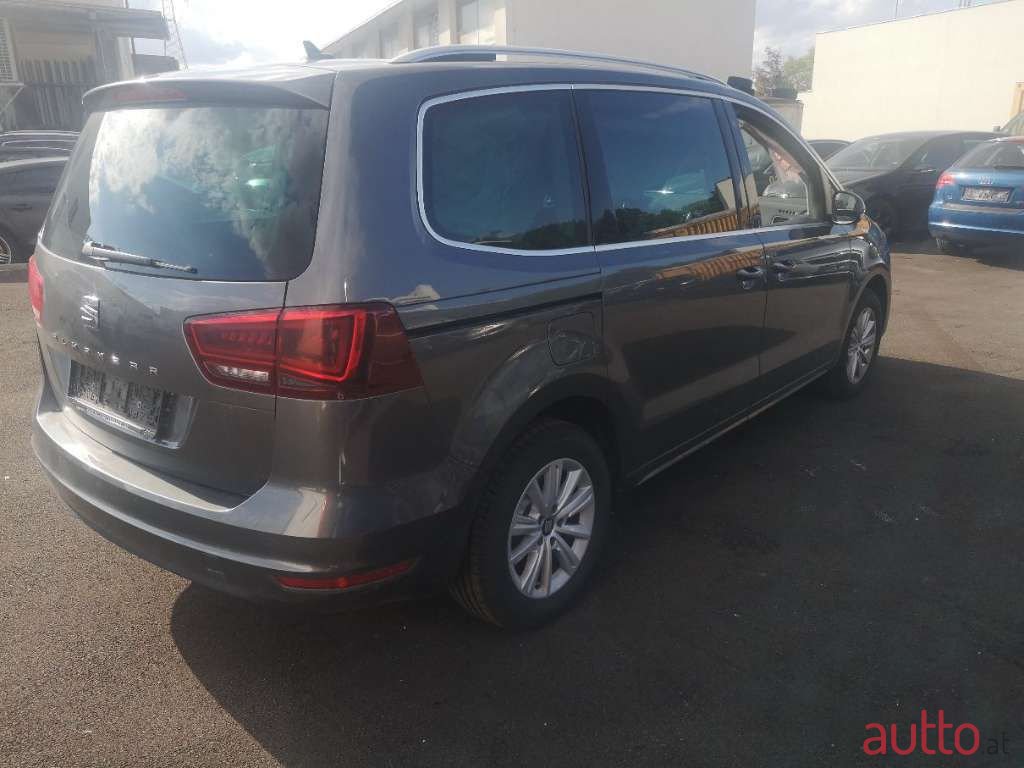 2016' SEAT Alhambra photo #5