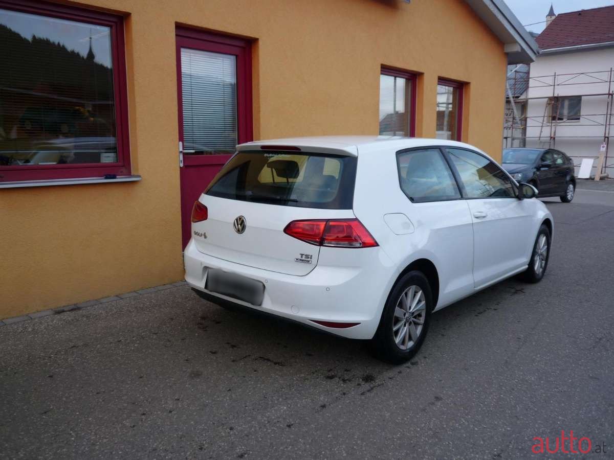 2014' Volkswagen Golf photo #3