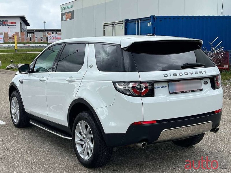 2016' Land Rover Discovery Sport photo #3