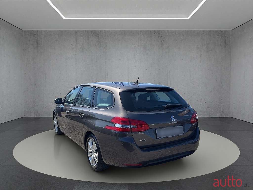 2014' Peugeot 308 photo #6