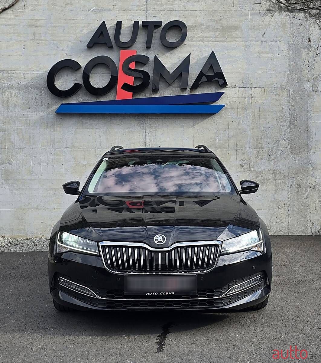 2022' Skoda Superb photo #2