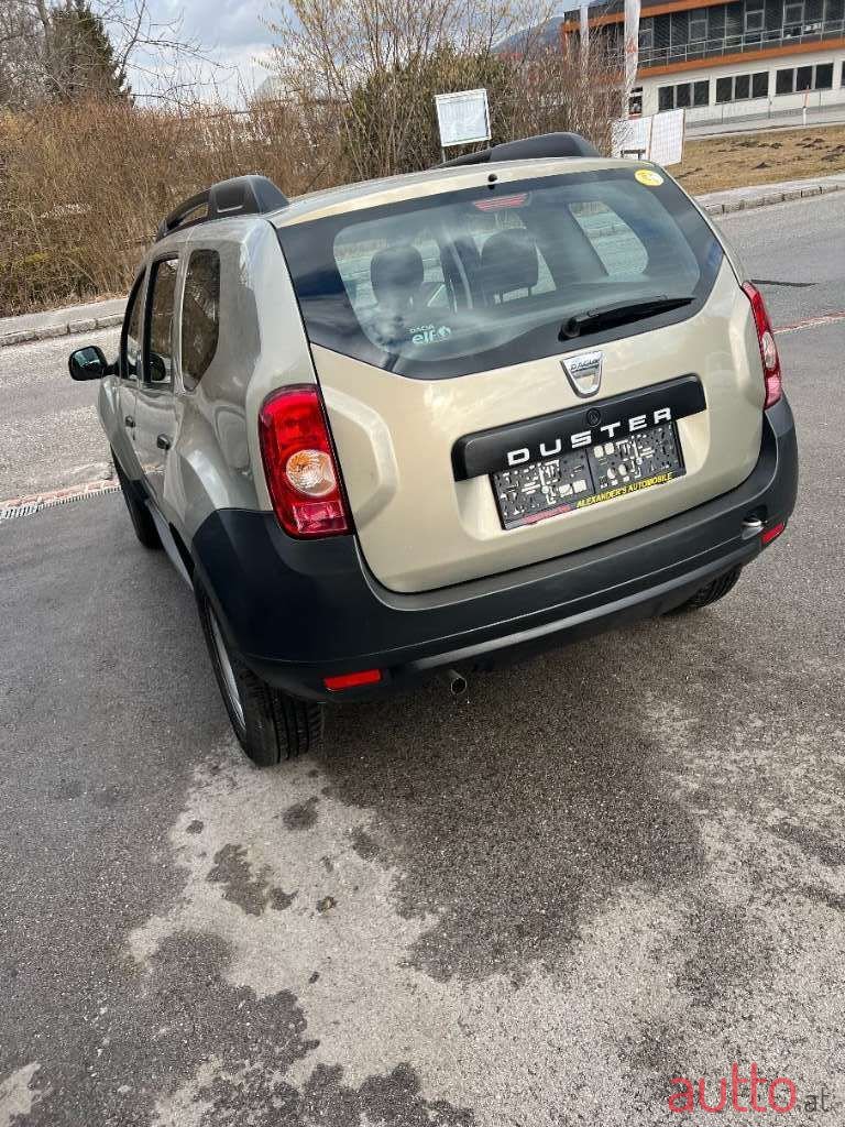 2013' Dacia Duster photo #2