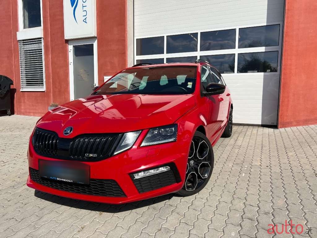 2019' Skoda Octavia photo #2