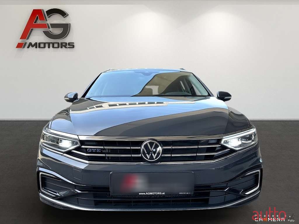 2021' Volkswagen Passat photo #2
