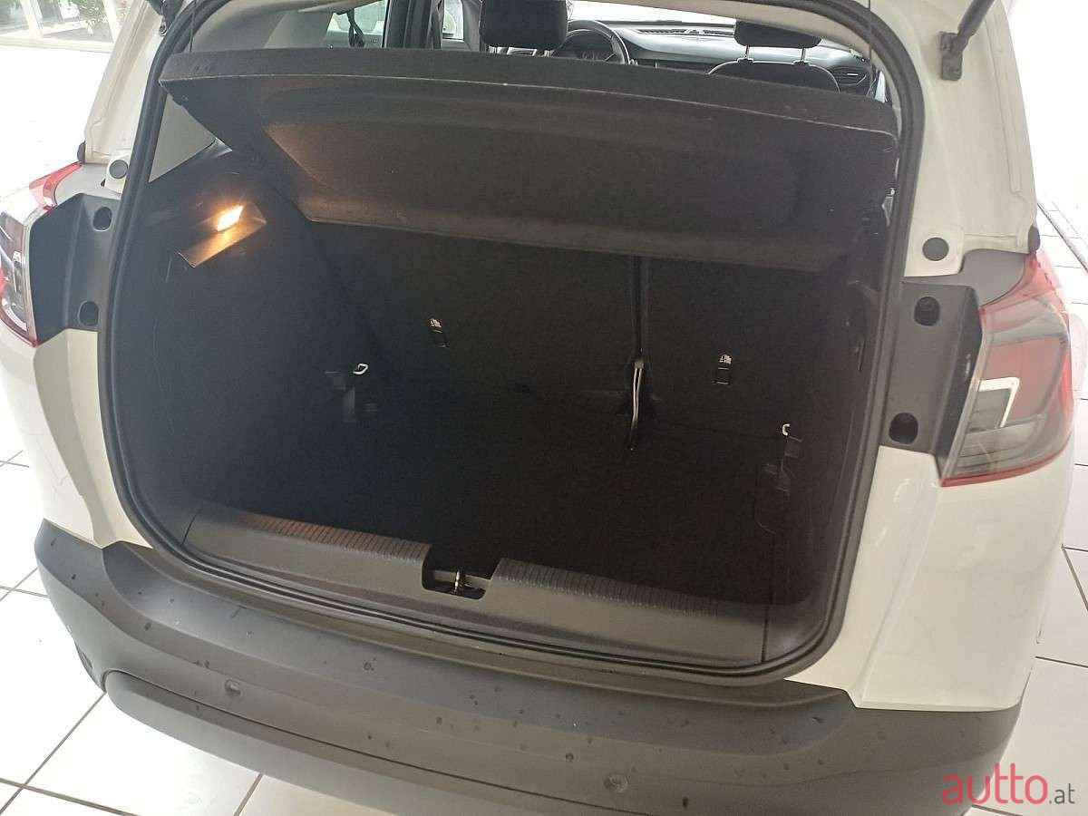 2020' Opel Crossland X photo #4