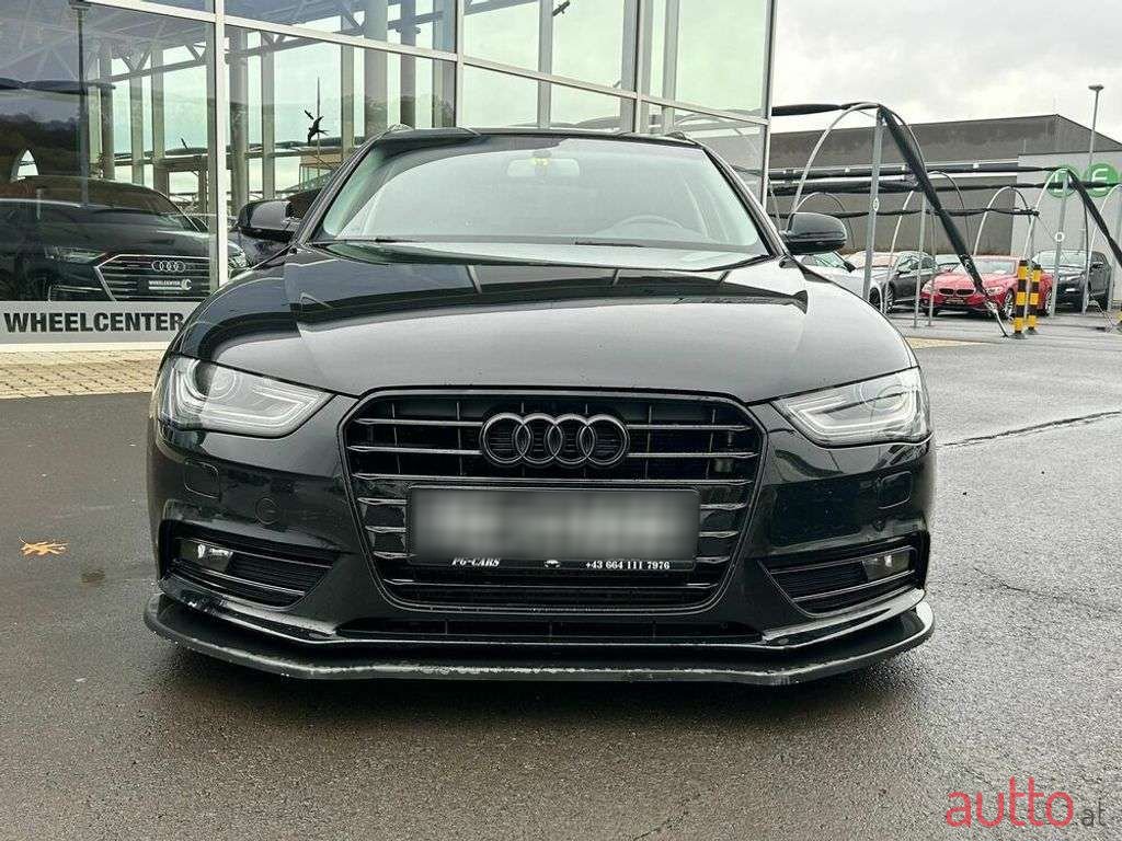 2012' Audi A4 photo #2