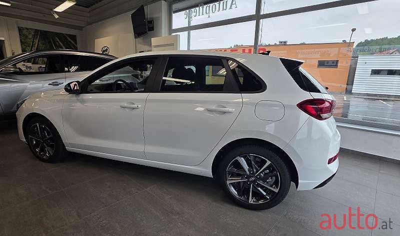 2024' Hyundai i30 photo #2