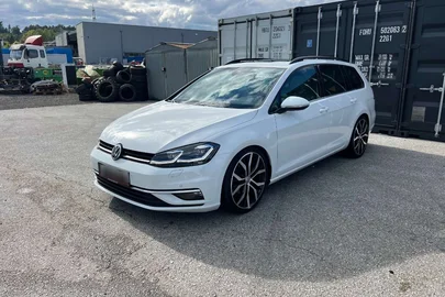 2019' Volkswagen Golf