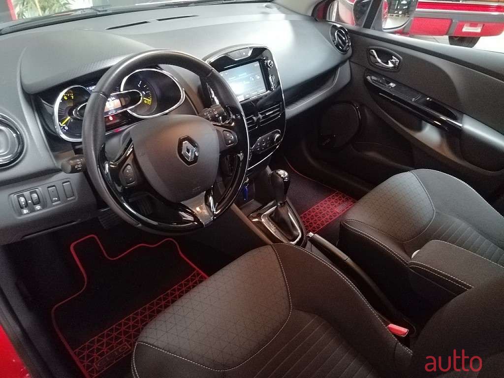 2014' Renault Clio photo #5