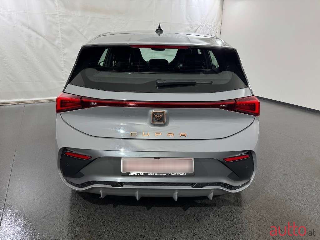 2022' Cupra Born photo #5