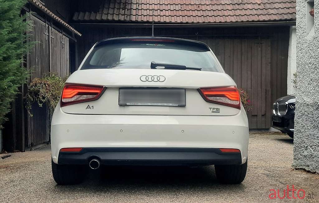 2016' Audi A1 photo #6