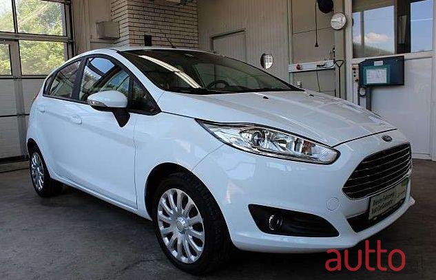 2015' Ford Fiesta photo #1