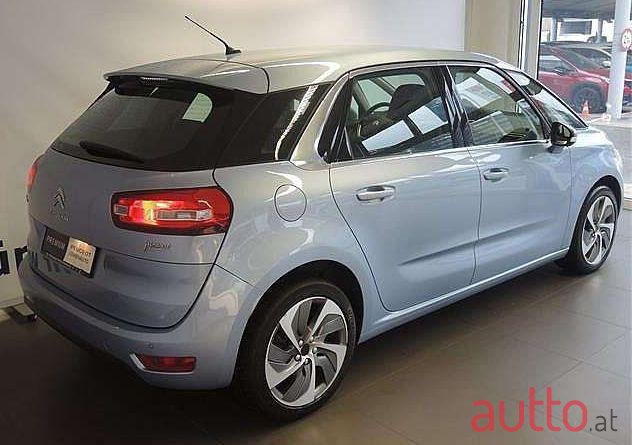 2016' Citroen C4 Picasso photo #2