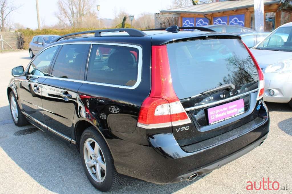 2015' Volvo V70 photo #5