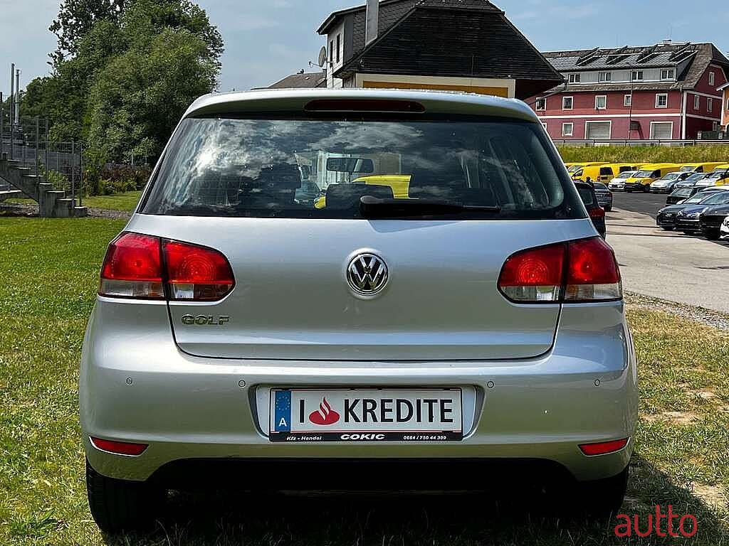 2010' Volkswagen Golf photo #5
