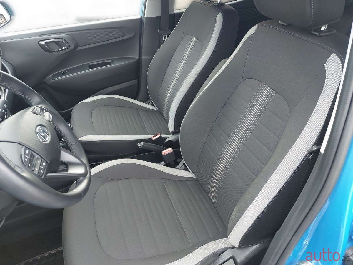 2021' Hyundai i10 photo #6