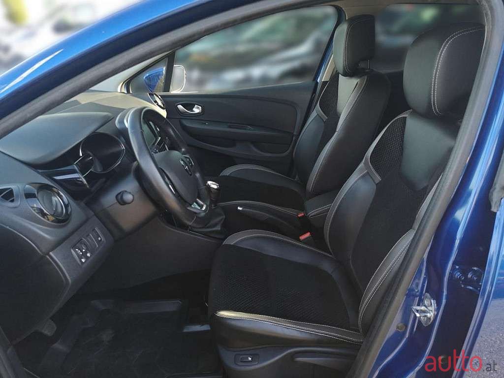 2019' Renault Clio photo #5