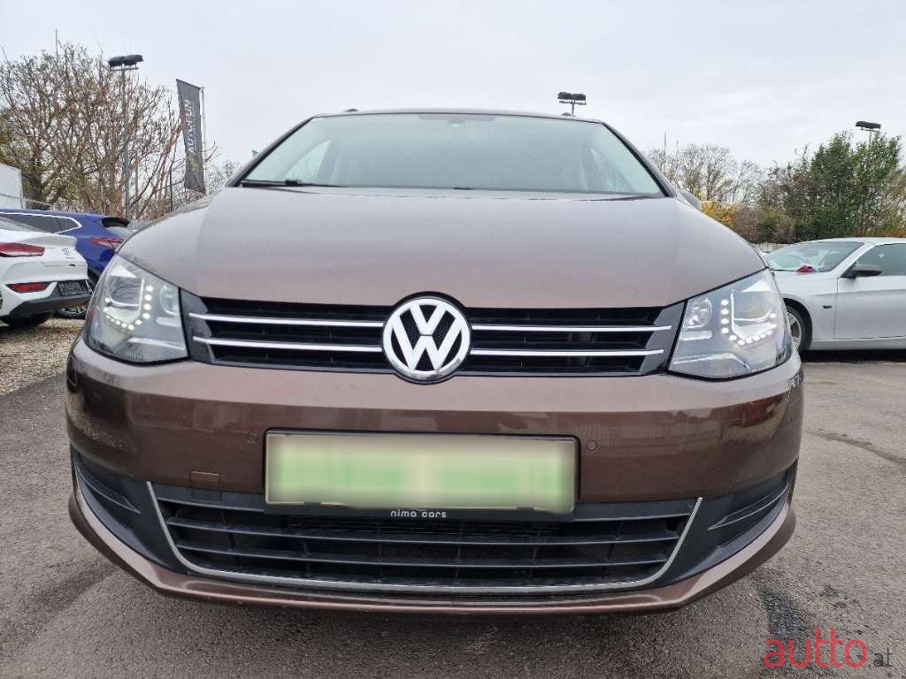 2010' Volkswagen Sharan photo #4