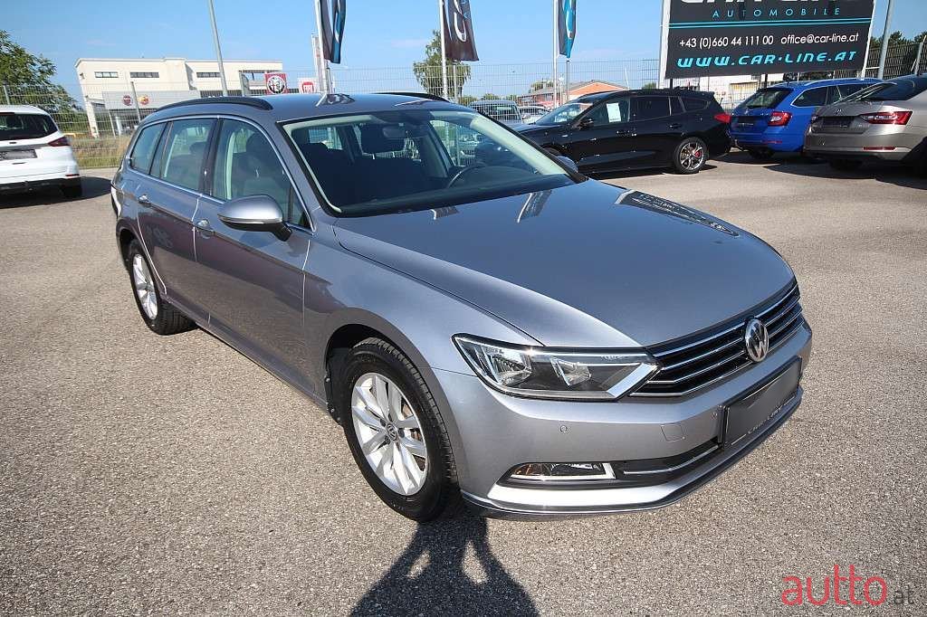 2017' Volkswagen Passat photo #5