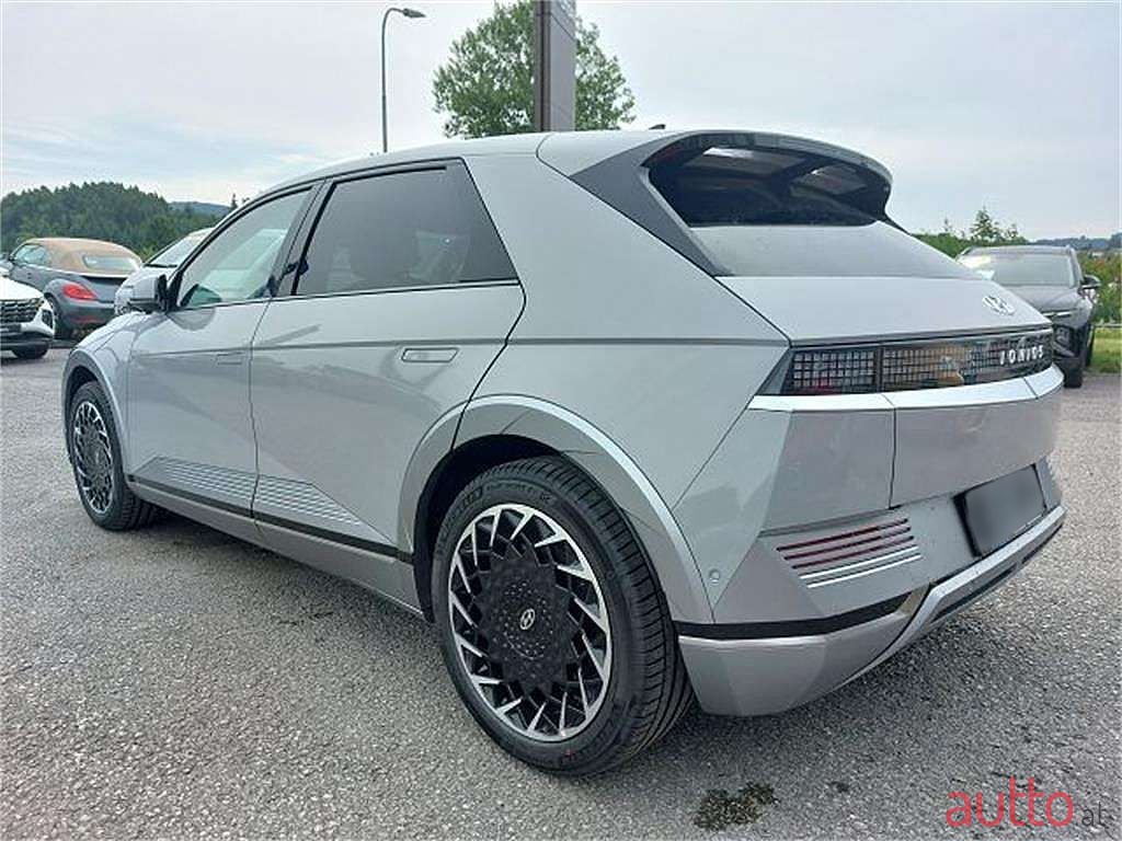 2023' Hyundai Ioniq photo #2