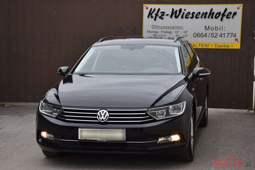 2016' Volkswagen Passat photo #2