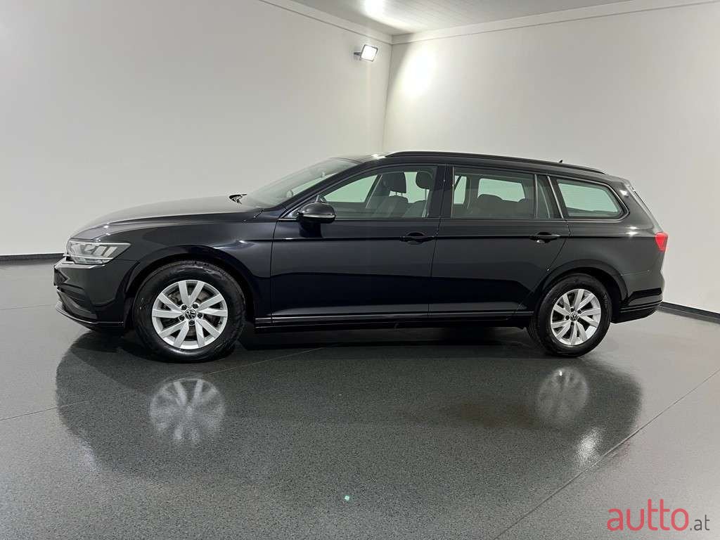 2022' Volkswagen Passat photo #3