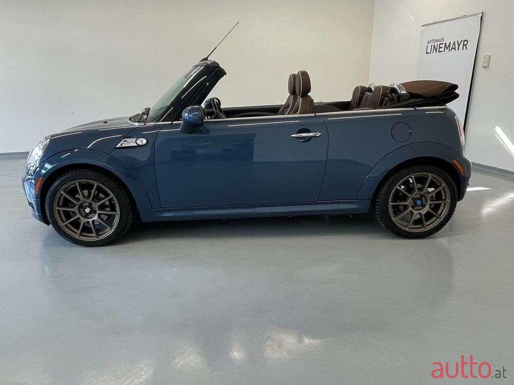 2009' MINI Cabrio photo #5
