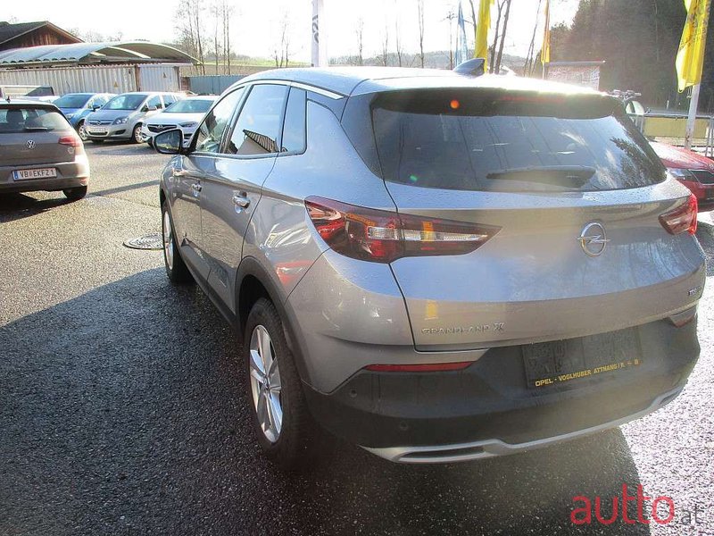 2020' Opel Grandland X photo #1