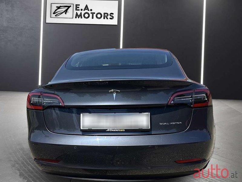 2019' Tesla Model 3 photo #3