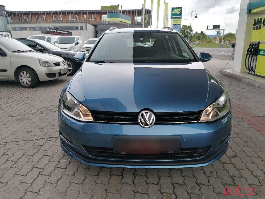 2015' Volkswagen Golf photo #2