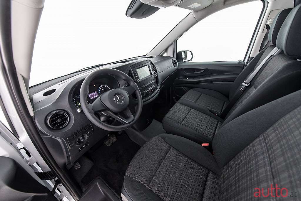 2020' Mercedes-Benz Vito photo #4