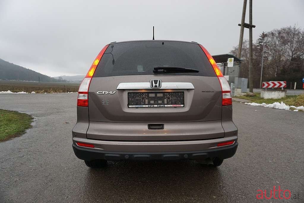 2010' Honda CR-V photo #6