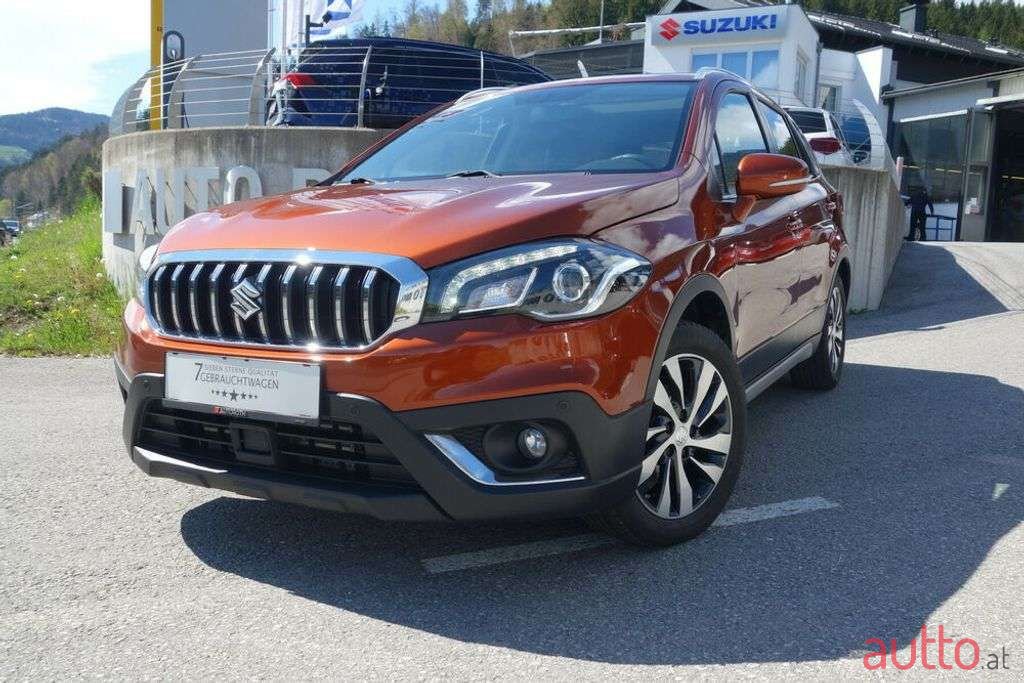2017' Suzuki SX4 photo #1