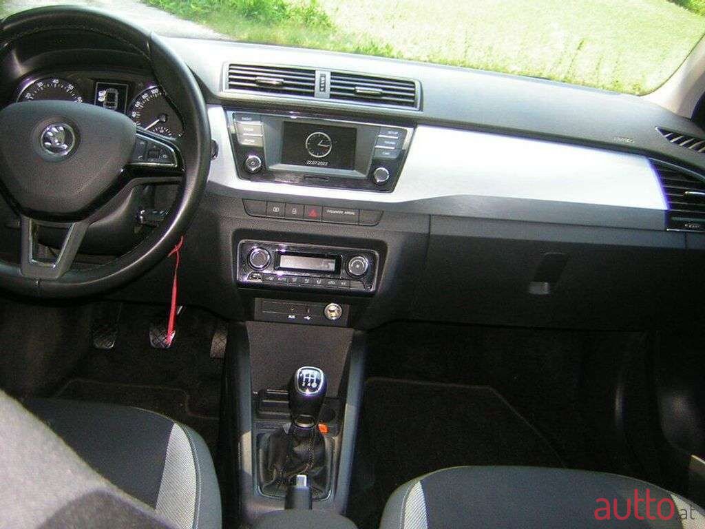 2017' Skoda Fabia photo #4