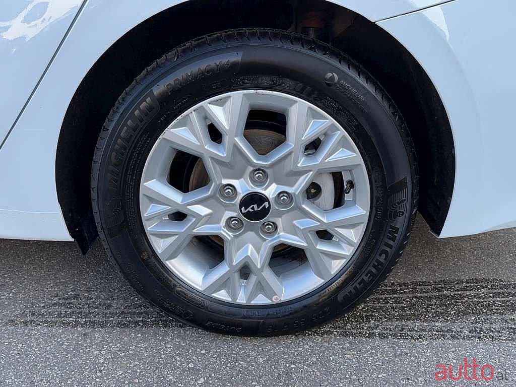 2022' Kia Ceed photo #6