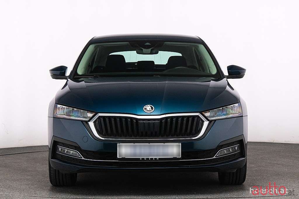 2022' Skoda Octavia photo #2