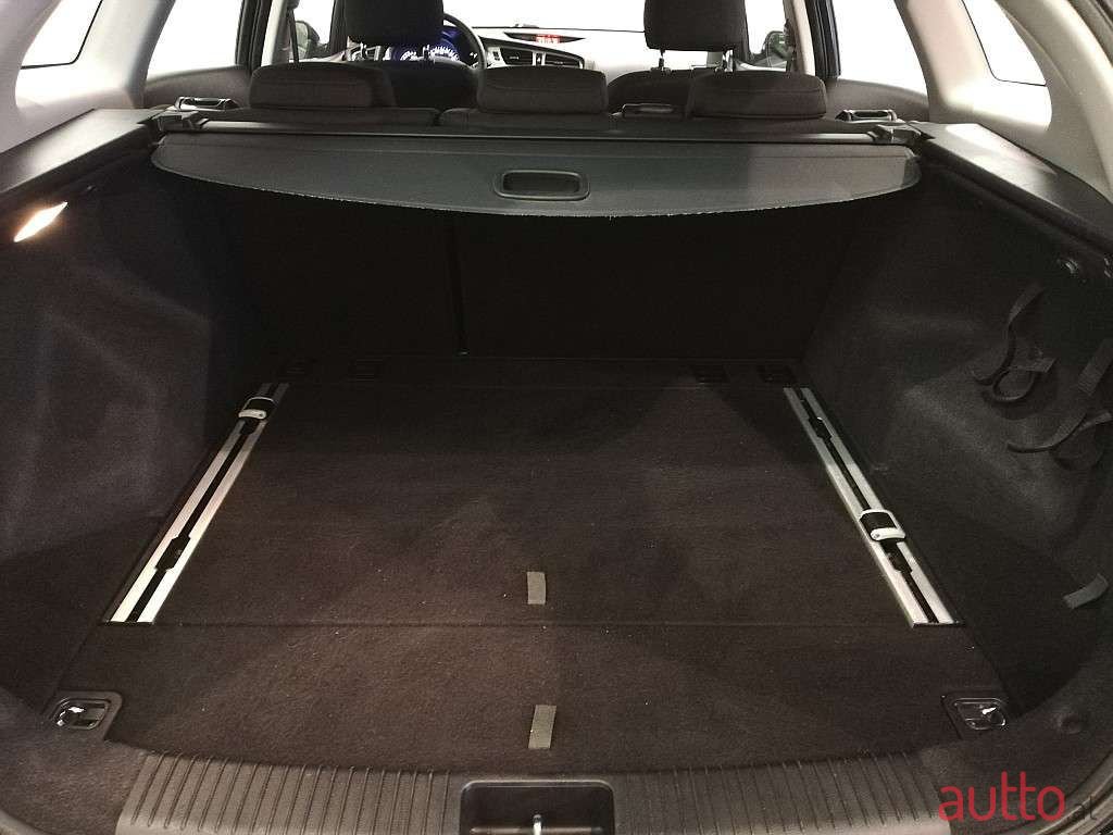 2013' Kia Ceed photo #5