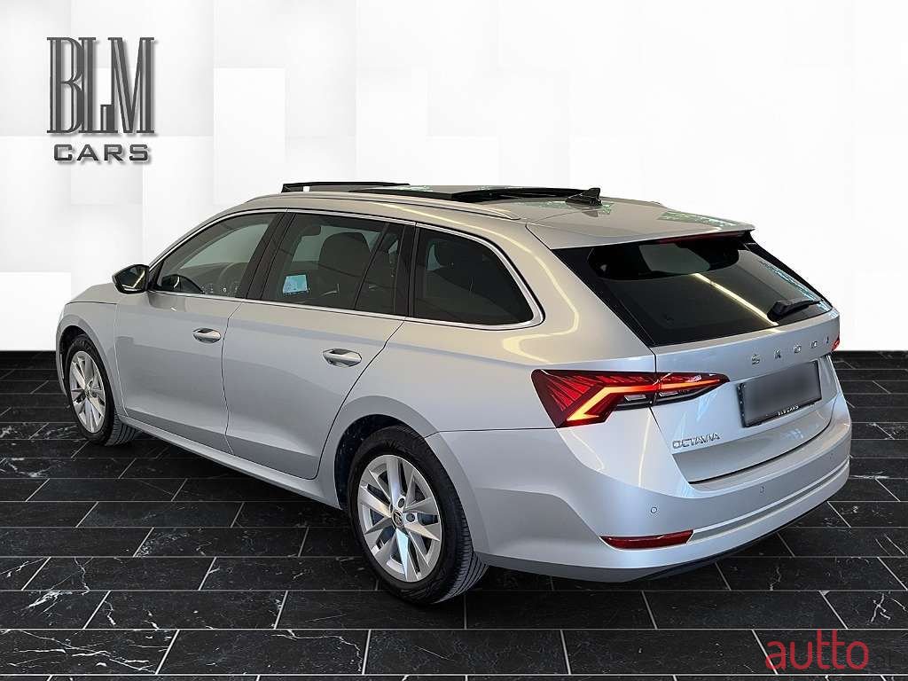 2020' Skoda Octavia photo #5