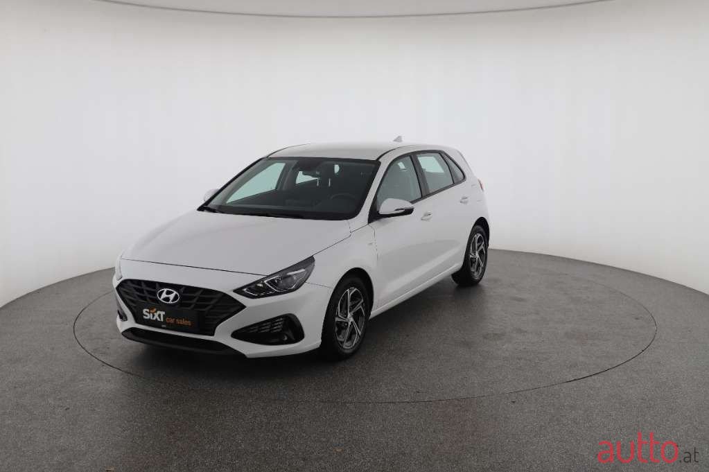 2023' Hyundai i30 photo #3