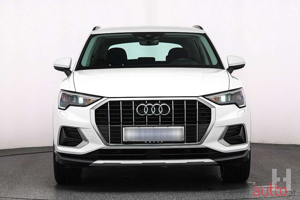 2022' Audi Q3 photo #1