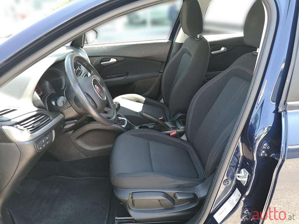 2017' Fiat Tipo photo #5