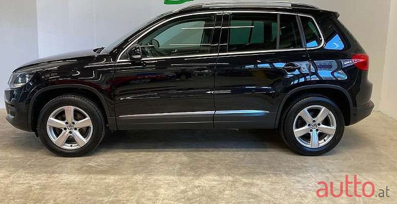 2012' Volkswagen Tiguan photo #1