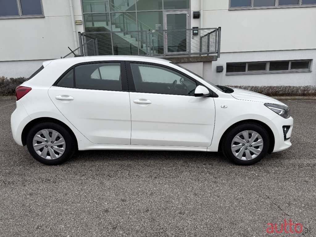 2021' Kia Rio photo #4