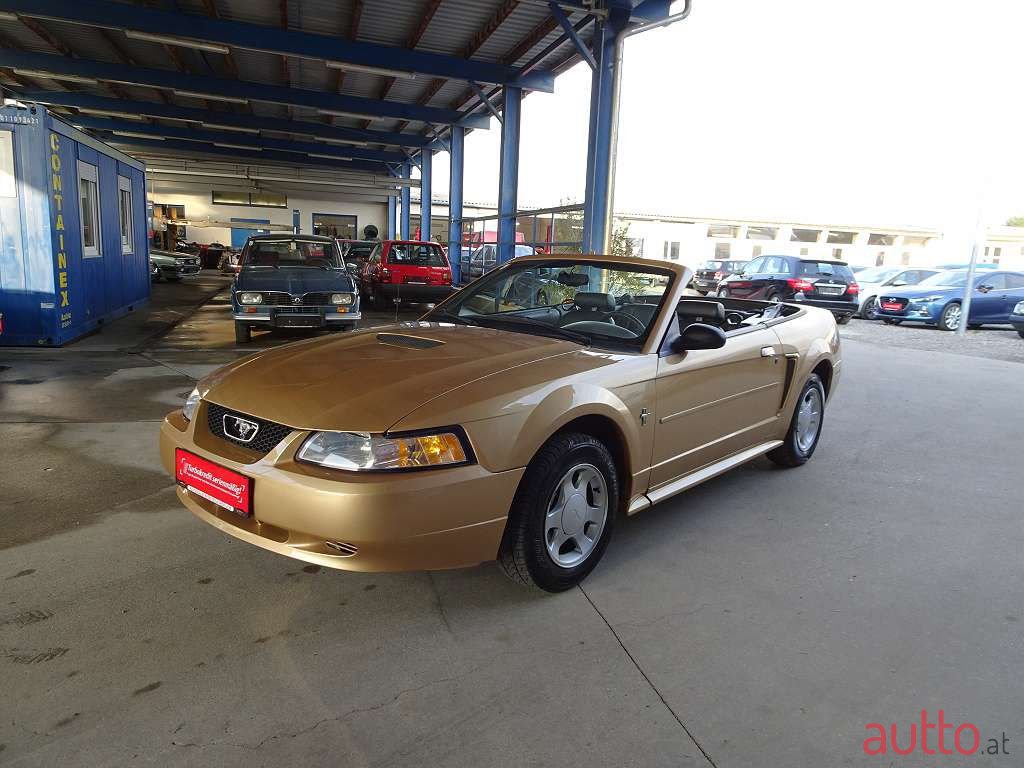 2001' Ford Mustang photo #1