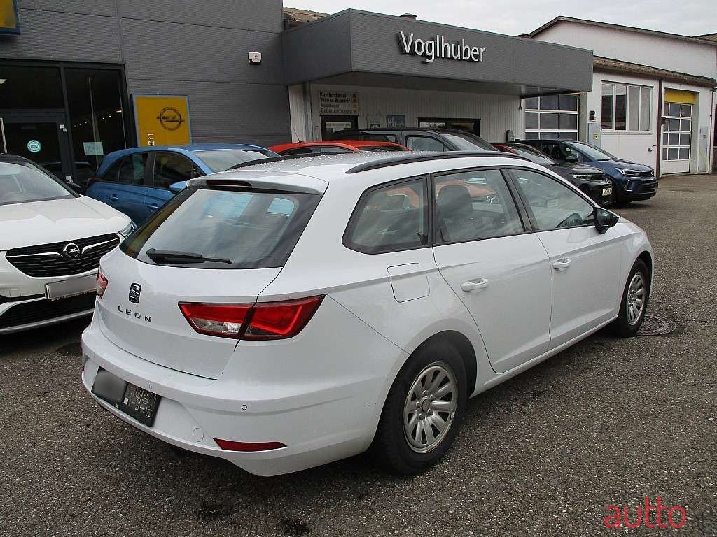 2019' SEAT Leon photo #4